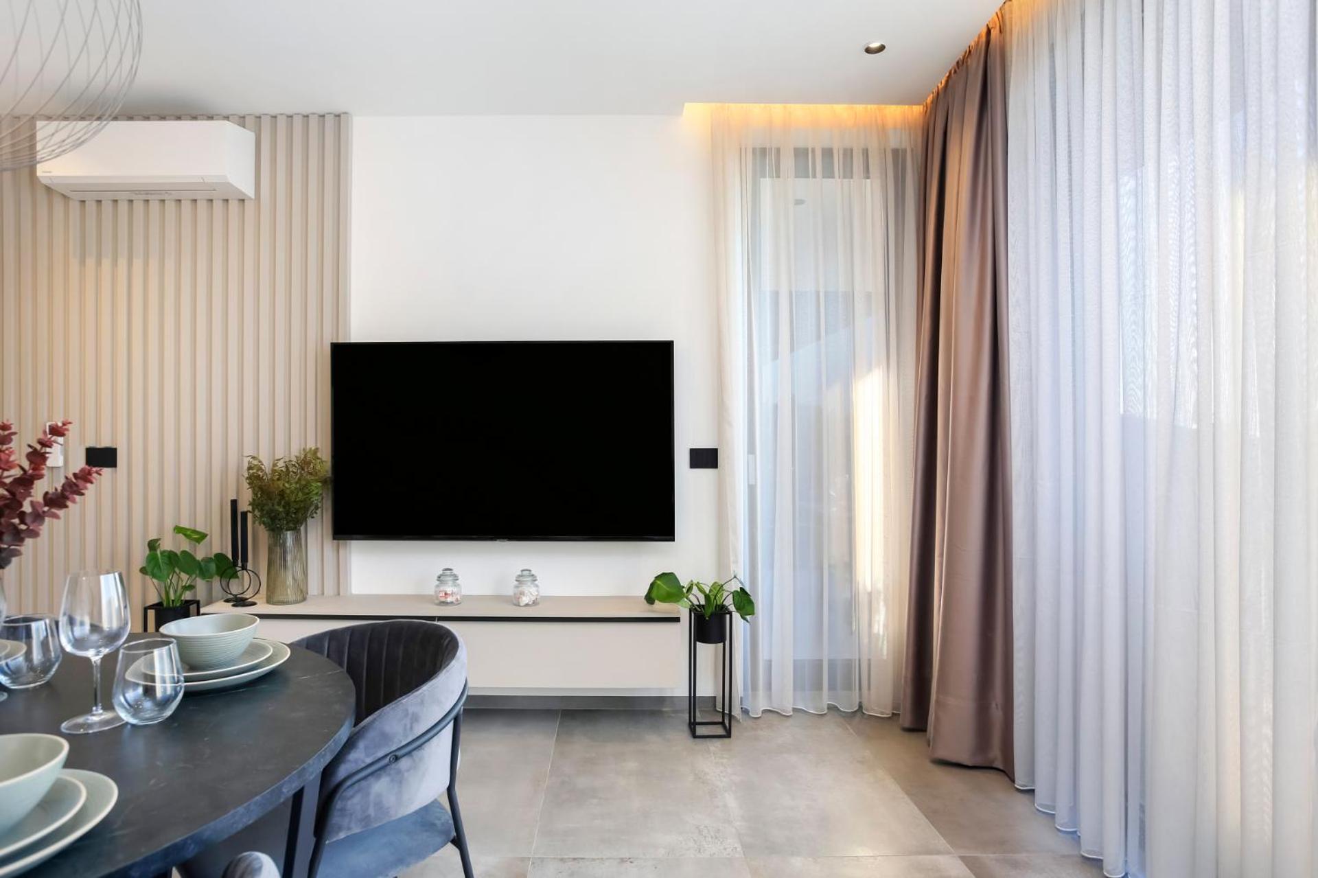 Fly Apartments Medulin - 50M From The Beach - New 2024 Buitenkant foto